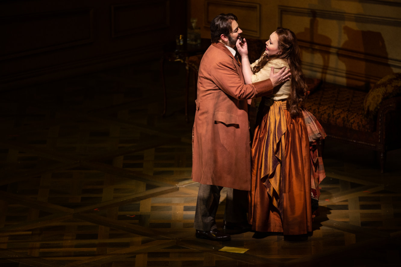 Lyric Opera of Chicago's La traviata